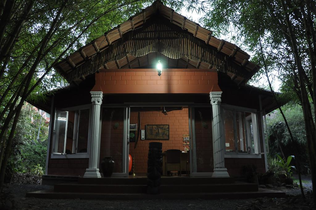Sunbird Garden Resort Krishnagiri Ruang foto