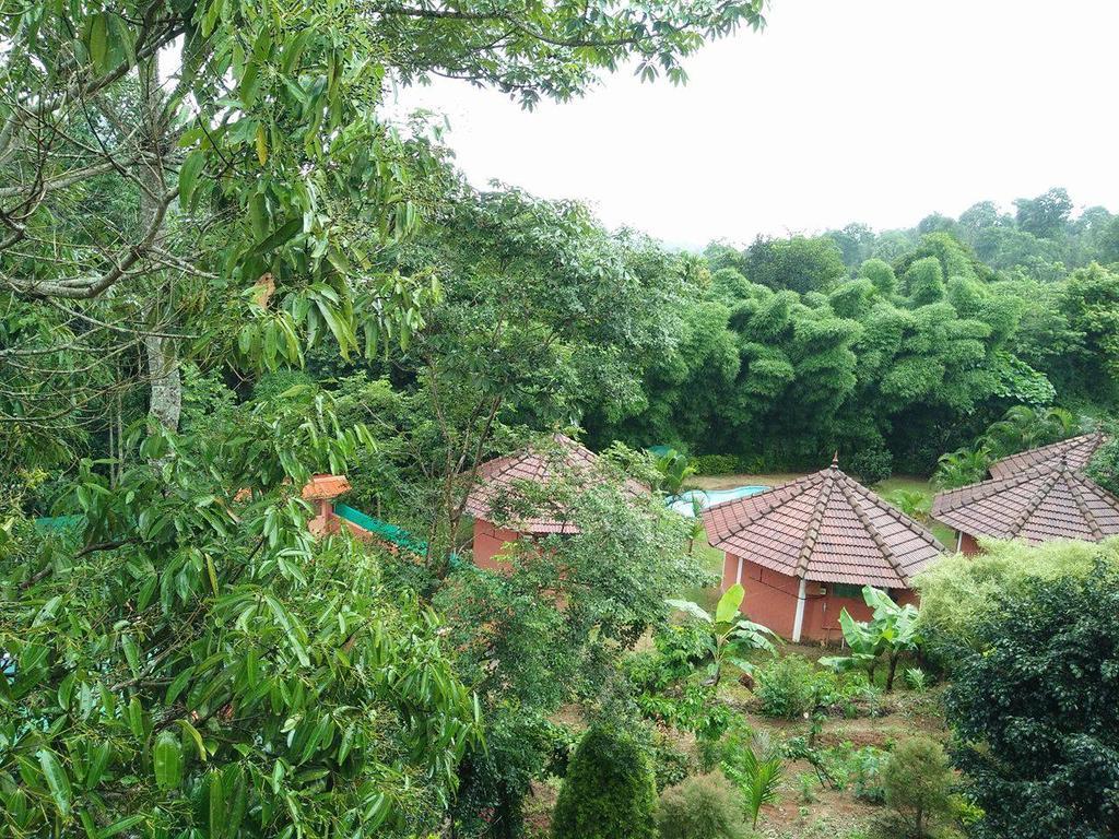 Sunbird Garden Resort Krishnagiri Bagian luar foto