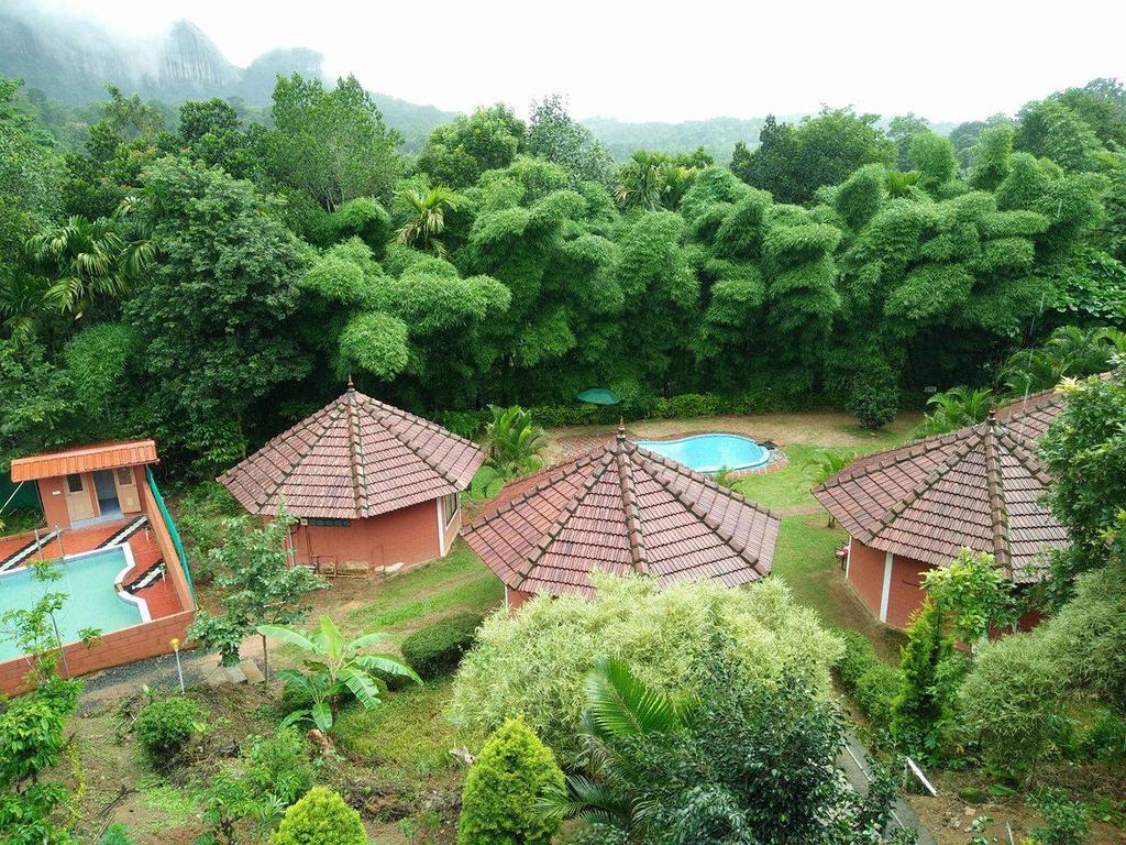 Sunbird Garden Resort Krishnagiri Bagian luar foto