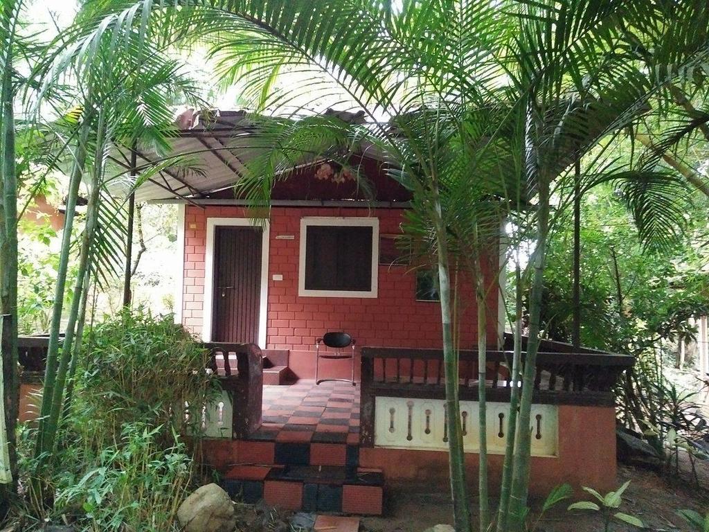 Sunbird Garden Resort Krishnagiri Bagian luar foto
