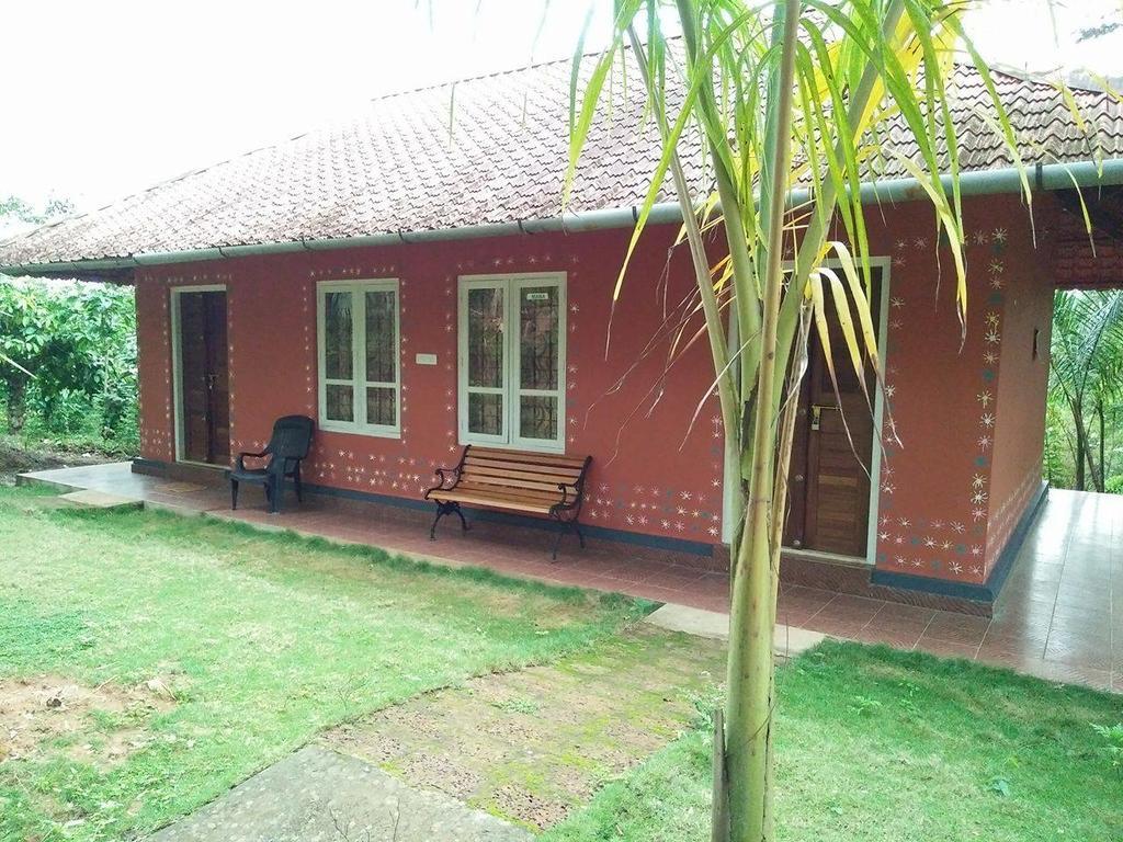 Sunbird Garden Resort Krishnagiri Bagian luar foto